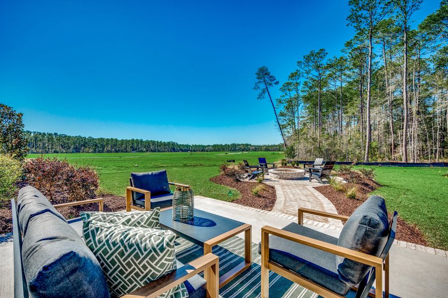 Exterior details of a home in Northbrook, Murrells Inlet (Image 4).
