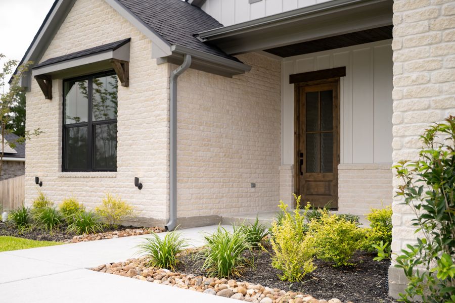 Exterior details of a home in Greenbrier, Bryan (Image 3). Exterior details of a home in Greenbrier, Bryan (Image 3).
