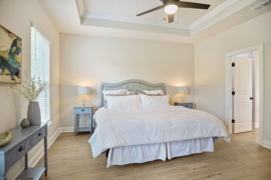 Starburst at Hammock Bay | Freeport, Florida | DSLD Homes | Comstock III G - Primary Suite