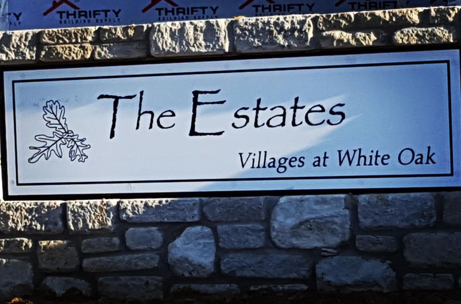 Community amenity available to residents of White Oak in Arlington (Image 2).