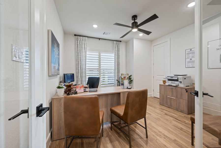 Furnished interior in a model home at Settlers Glen in New Fairview (Image 28). Furnished interior in a model home at Settlers Glen in New Fairview (Image 28).