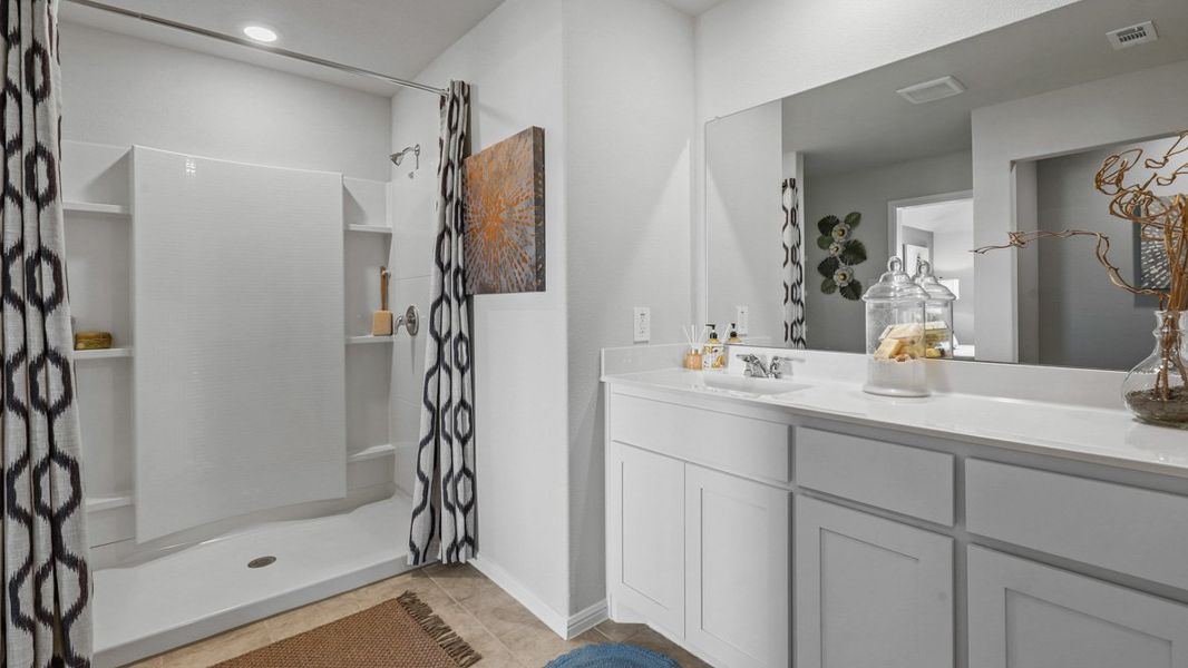 Furnished interior in a model home at The Hills at Reunion in Newark (Image 19).