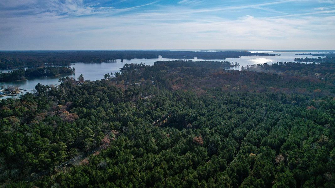 Natural surroundings and green spaces near Lake Tide Summit in Chapin, SC (Image 9). Natural surroundings and green spaces near Lake Tide Summit in Chapin, SC (Image 9).