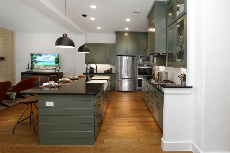 Image 9 of the South Pointe 65' community in Mansfield, TX.