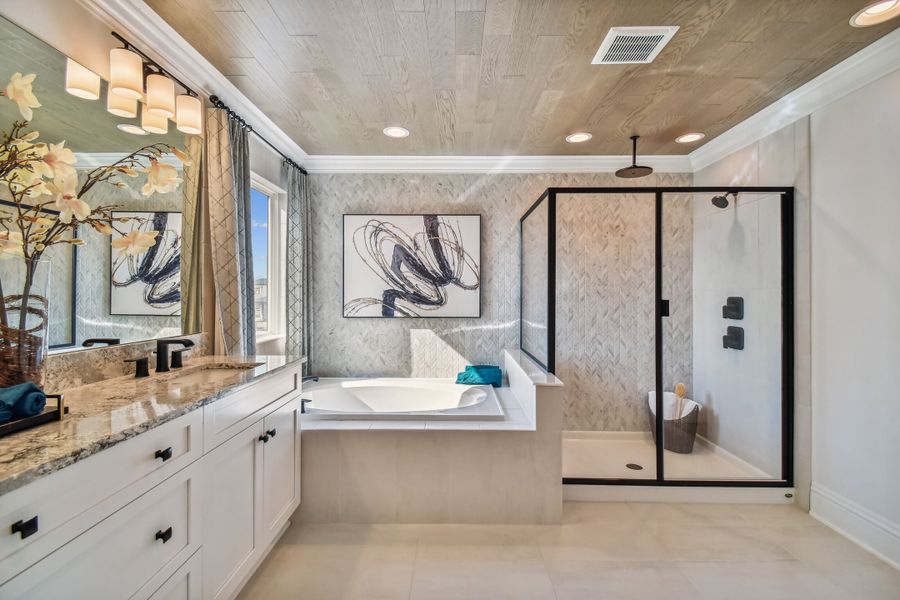 Owner's Bathroom Owner's Bathroom