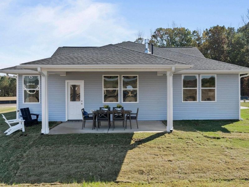 Exterior details of a home in Bailey Park, Fayetteville (Image 4).