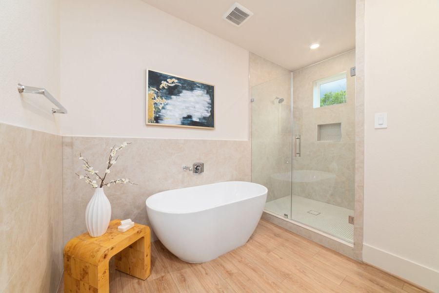 Furnished interior in a model home at Rachel Reserve in Houston (Image 7).