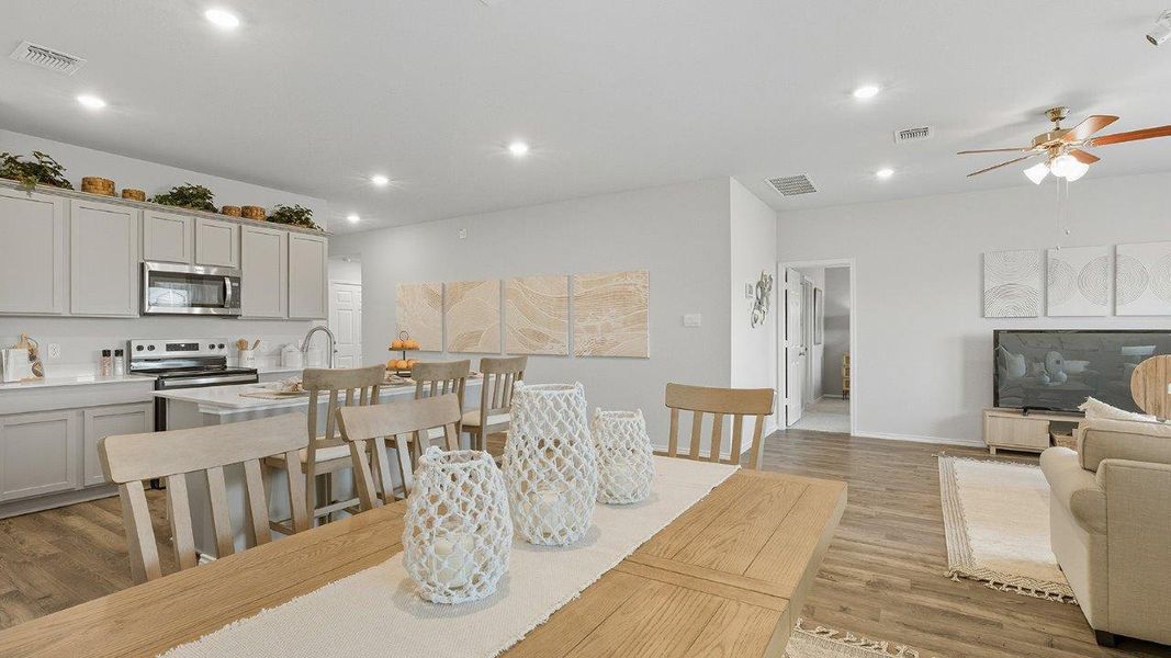 Furnished interior in a model home at Mesa Ridge in Temple (Image 18).