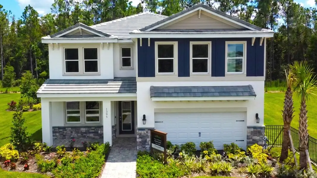 Front exterior of a home in the Hammock at Two Rivers community, located in Zephyrhills, FL (Image 3).