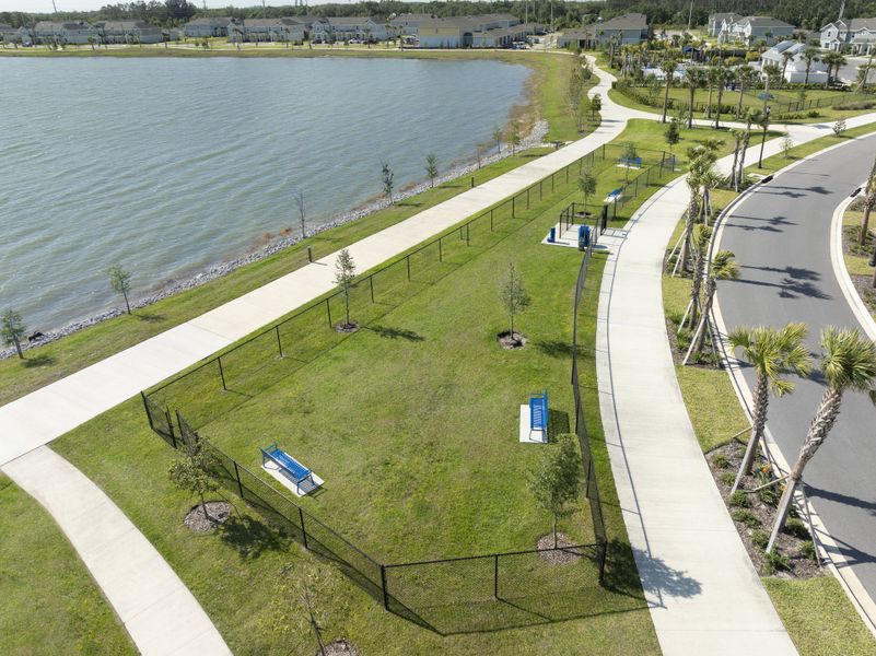 Image 30 of the Emerald Landing at Waterside at Lakewood Ranch – Lake Series community in Sarasota, FL.