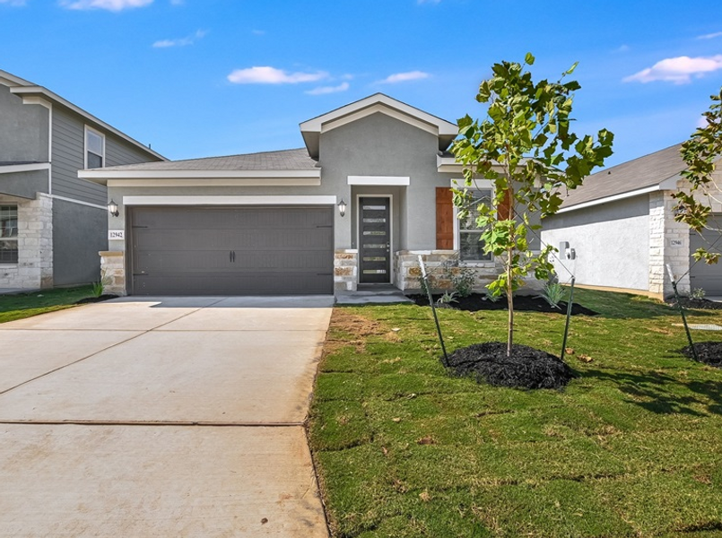 Image 1 of the Prescott Oaks community in San Antonio, TX.