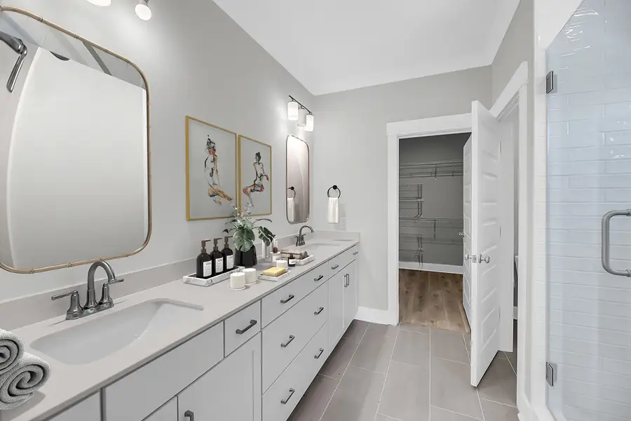 Bates II | Primary Bathroom Bates II | Primary Bathroom