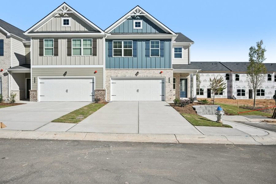 Front exterior of a home in the Chastain Heights community, located in Woodstock, GA (Image 3).