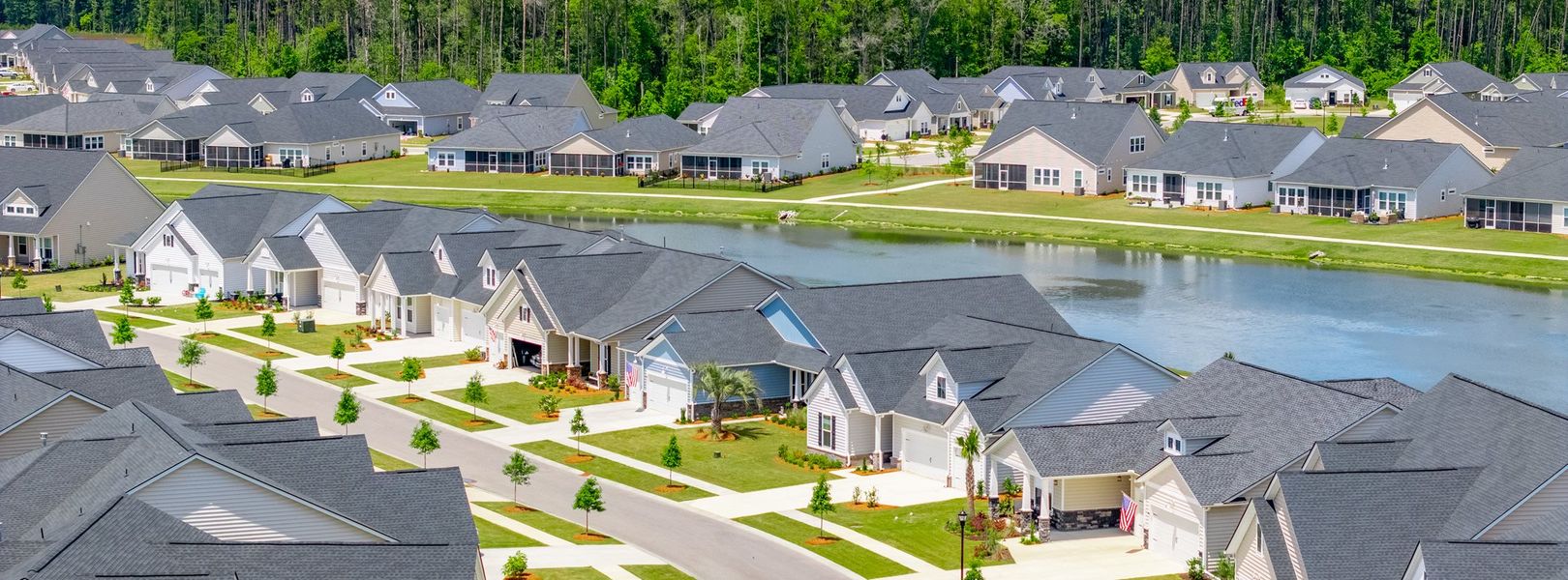 Horizons at Carnes Crossroads Cottage streetscape