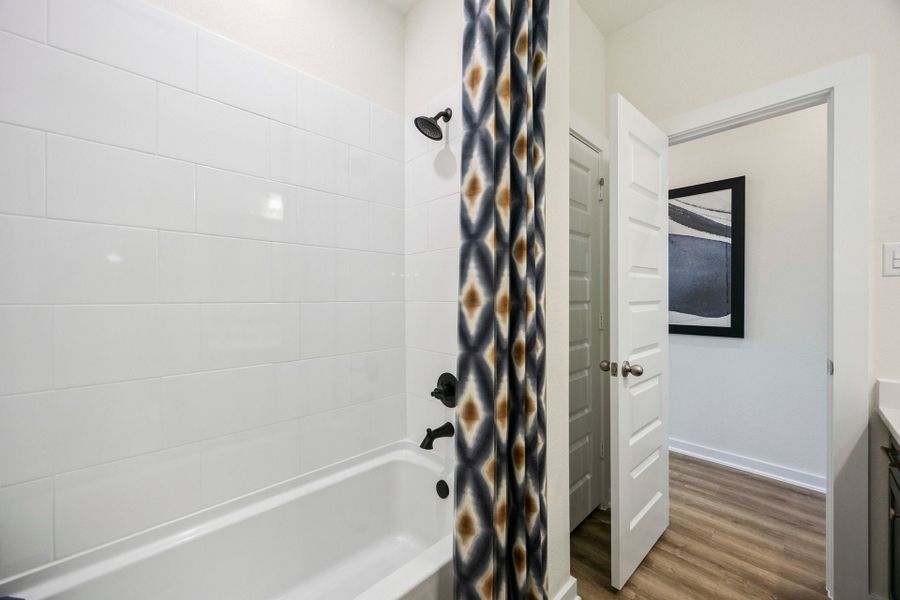 Blue Heron Estates Model Home - Arlington Floorplan - Secondary Bathroom Blue Heron Estates Model Home - Arlington Floorplan - Secondary Bathroom