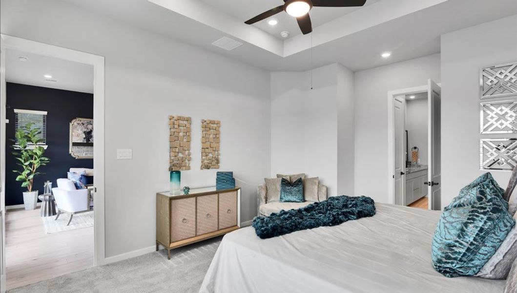 Furnished interior in a model home at Summer Place  35' in Montgomery (Image 57).