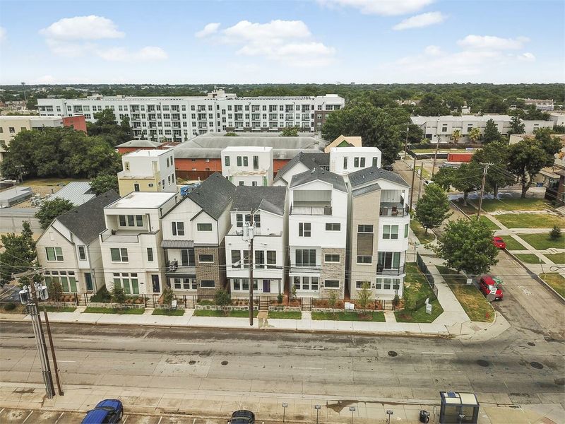 Image 3 of the Swiss Ave Crossing community in Dallas, TX.