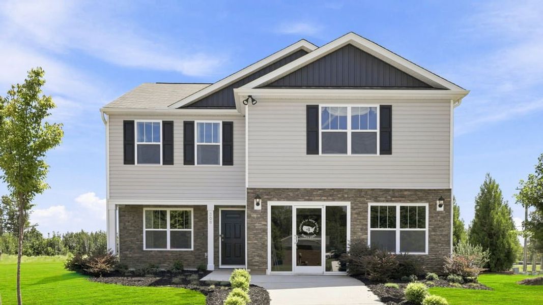 Front exterior of a home in the Treemont Commons community, located in Wellford, SC (Image 4).