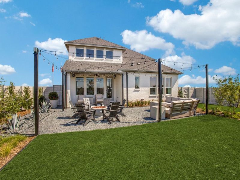 Exterior details of a home in Painted Tree - Woodland West, McKinney (Image 7).