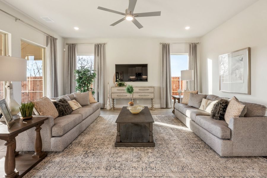 Timberbrook Caraway. Bloomfield Homes - New Homes in Dallas Fort Worth, Texas