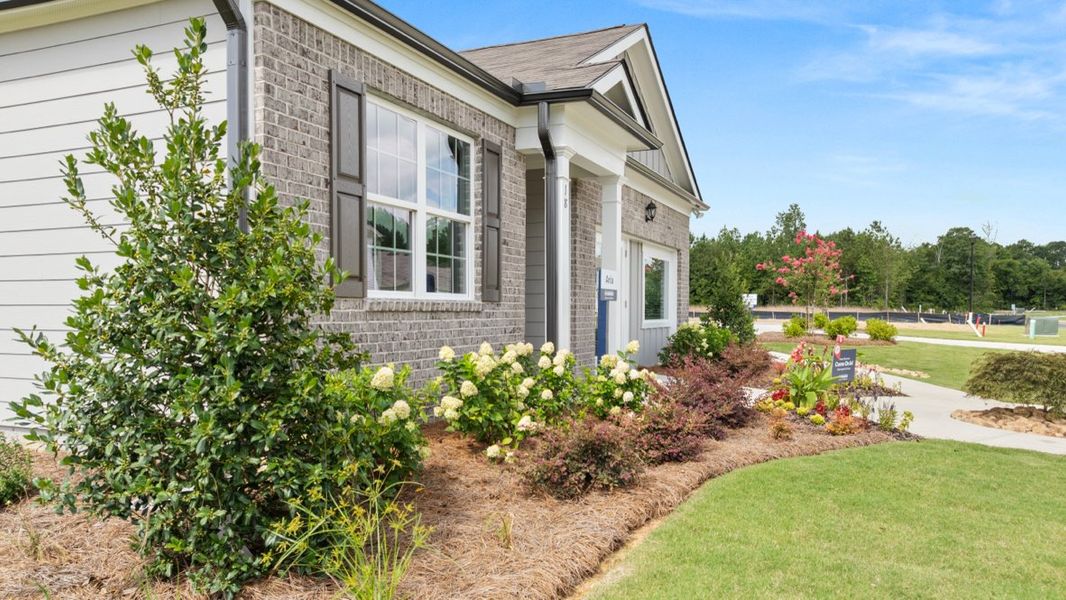 Front exterior of a home in the Northberry community, located in Rome, GA (Image 16).