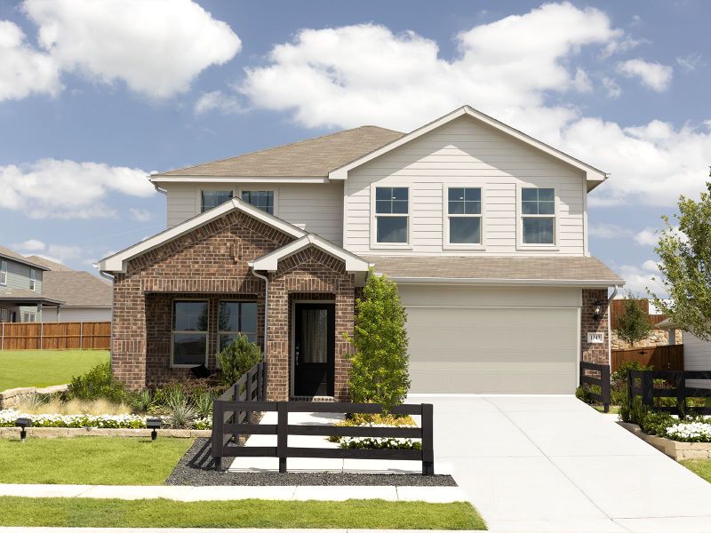 Welcome to the Reynolds model, featured at Briarwood Hills.