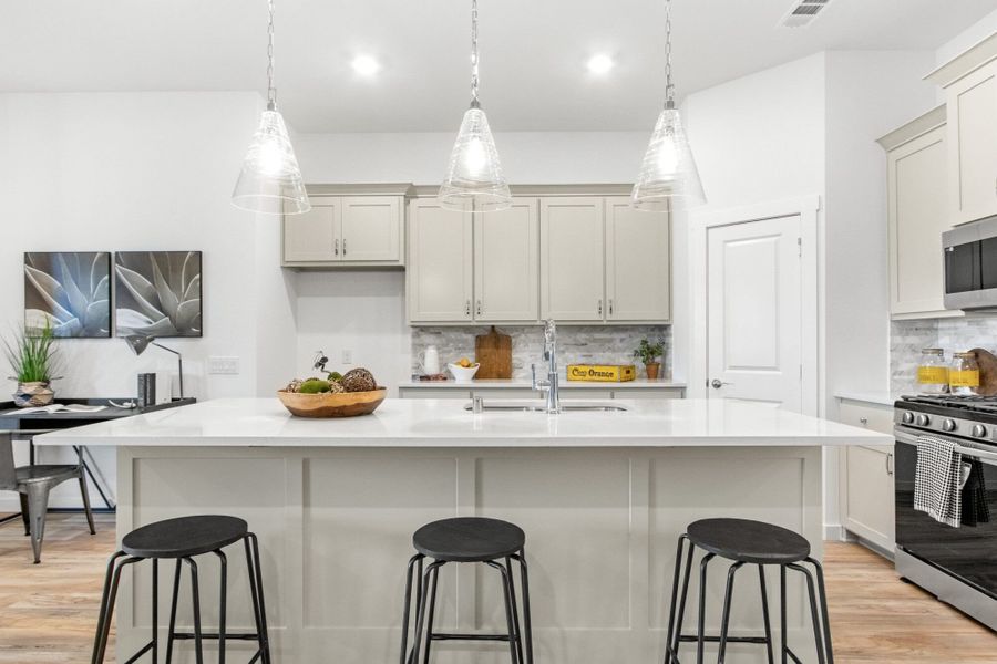 Mira Lagos Villas,75054