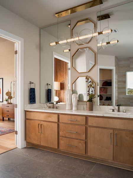 Furnished interior in a model home at Santa Rita Ranch in Liberty Hill (Image 25). Furnished interior in a model home at Santa Rita Ranch in Liberty Hill (Image 25).