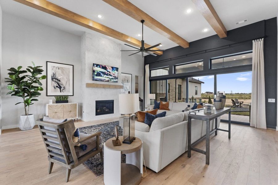 Furnished interior in a model home at Lakeview 100’s in Waller (Image 16).