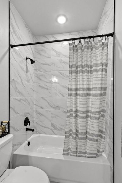 Furnished interior in a model home at Paseo Del Este in El Paso (Image 40).