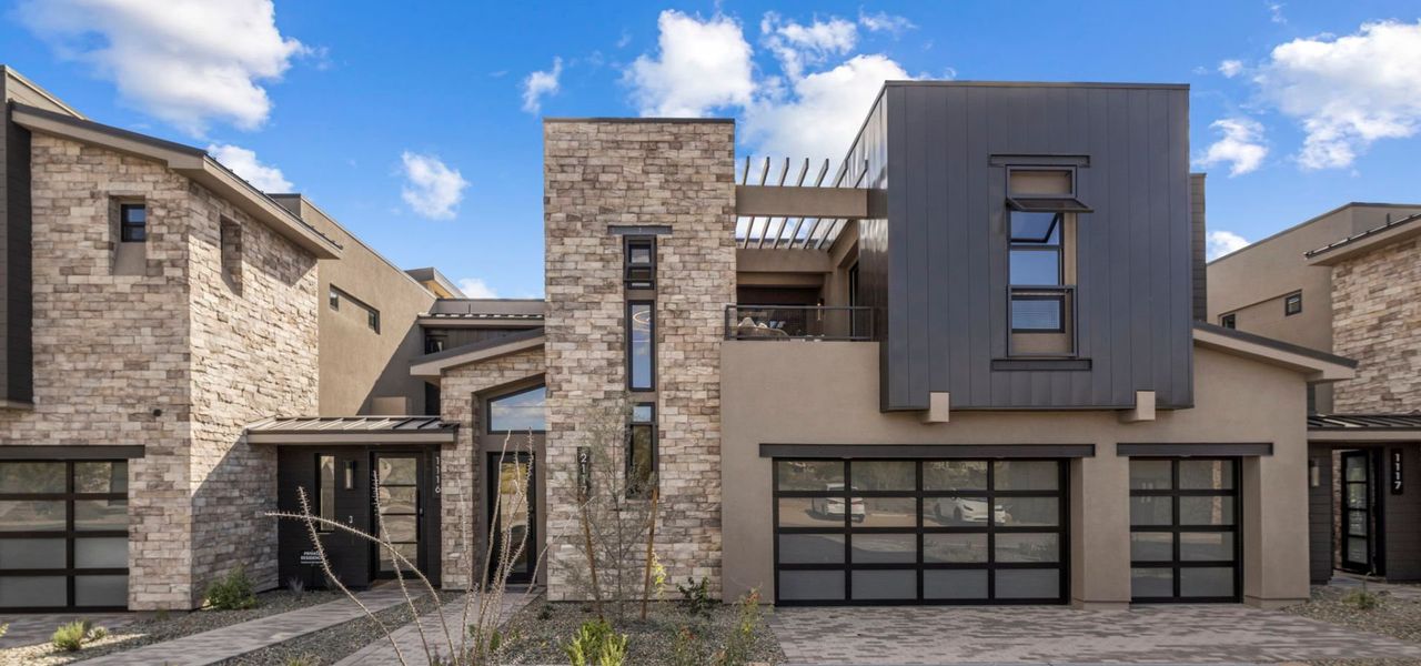 Front exterior of a home in the The Retreat community, located in Scottsdale, AZ (Image 3).