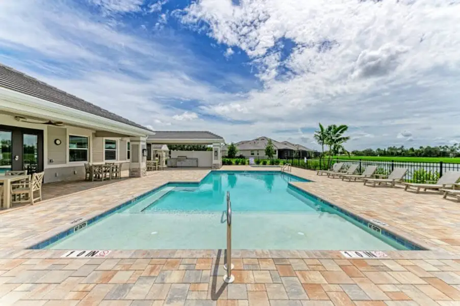 Community amenity available to residents of The Laurels in Parrish (Image 2).