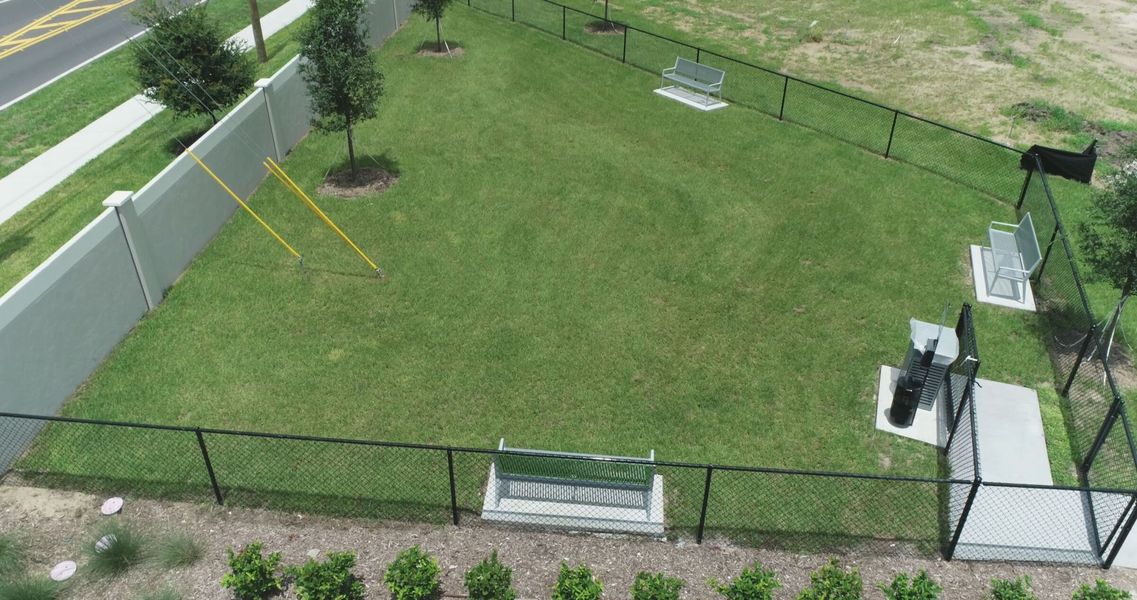 Image 36 of the Hidden Lake Townhomes community in Apopka, FL.