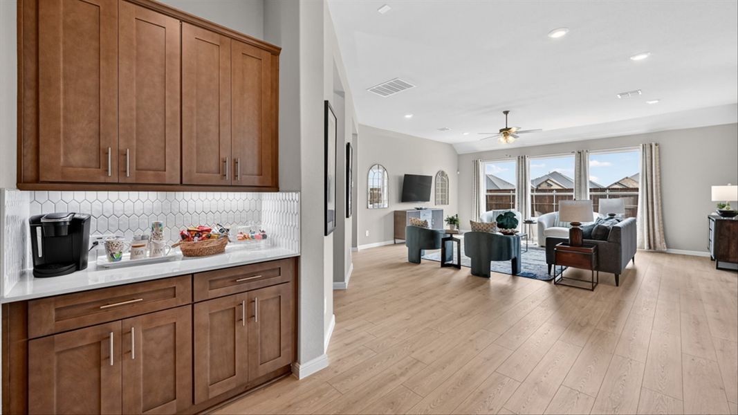 Furnished interior in a model home at Lakeview Pointe in Grand Prairie (Image 31).