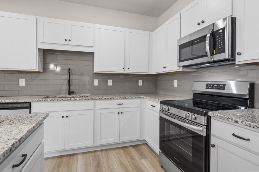 The Suwanee- Kitchen