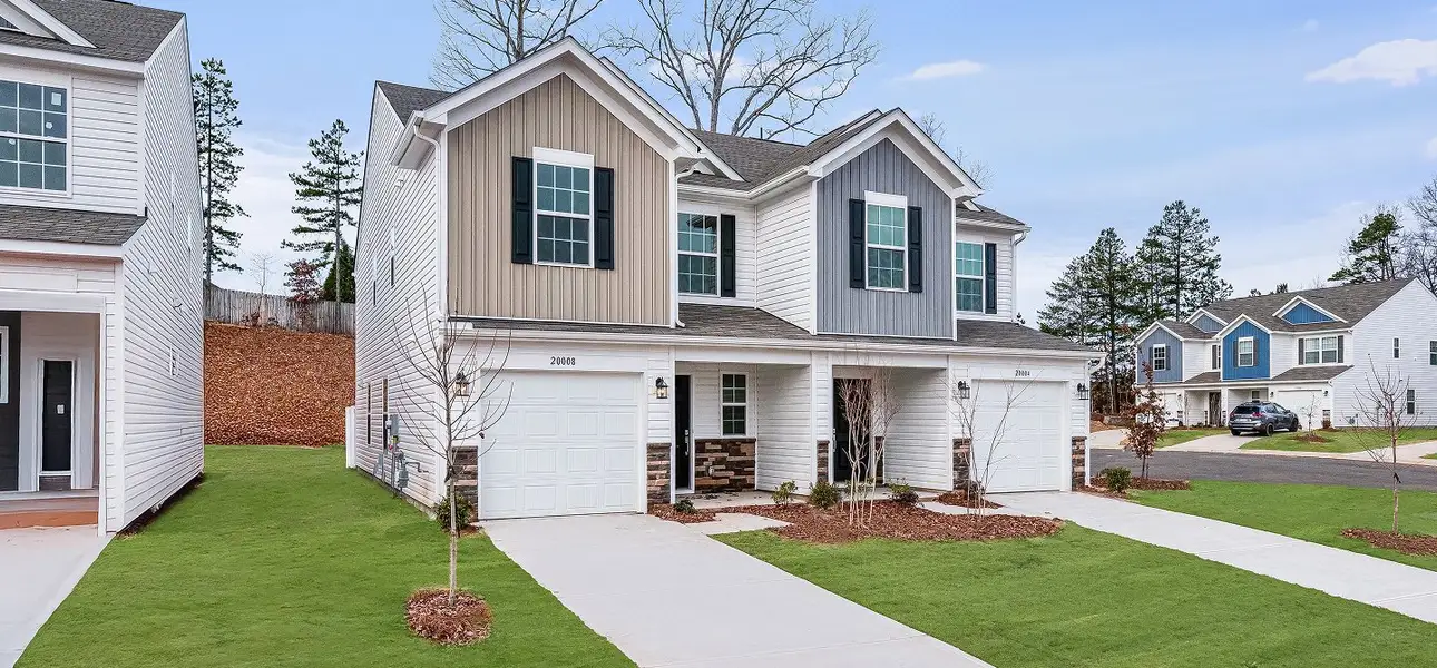 River Ridge Townes Magnolia Streetscape River Ridge Townes Magnolia Streetscape