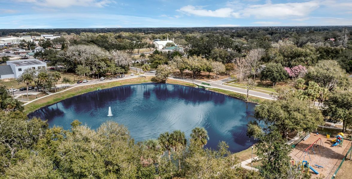 Nearby Lake Play Park