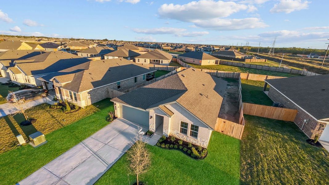 Front exterior of a home in the Marlow Lake community, located in Texas City, TX (Image 5). Front exterior of a home in the Marlow Lake community, located in Texas City, TX (Image 5).