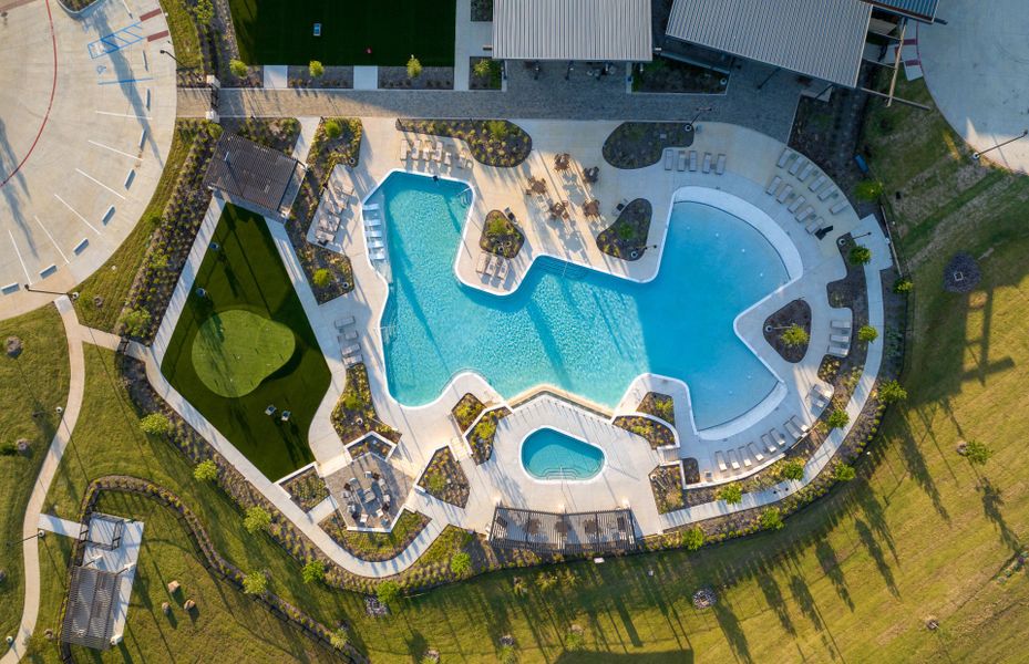 Resort-Style Pool