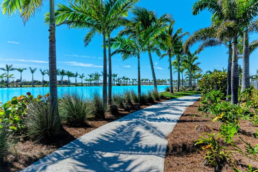 Natural surroundings and green spaces near Aqua in Bradenton, FL (Image 238).