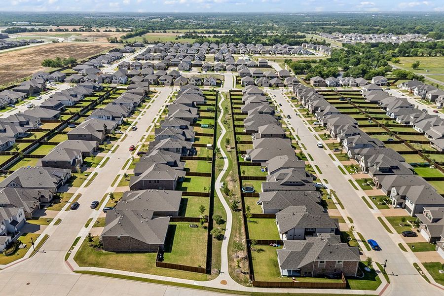 Aerial view of the Meadow Run community in Melissa, TX, showing layout and nearby surroundings (Image 11). Aerial view of the Meadow Run community in Melissa, TX, showing layout and nearby surroundings (Image 11).