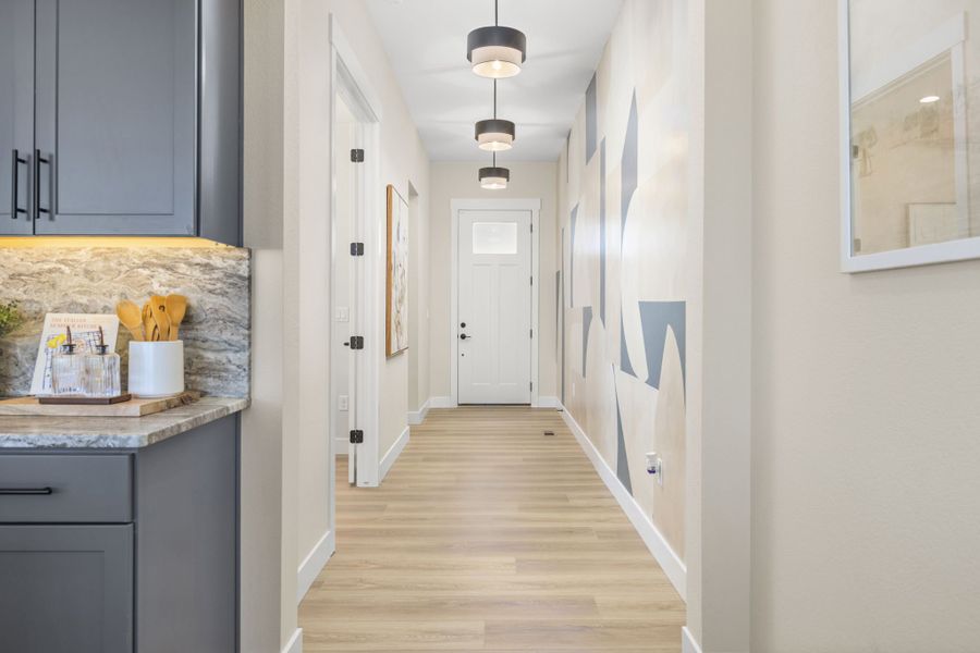 Plan C411 - American Legend Homes' Model in Sterling Ridge - Entry