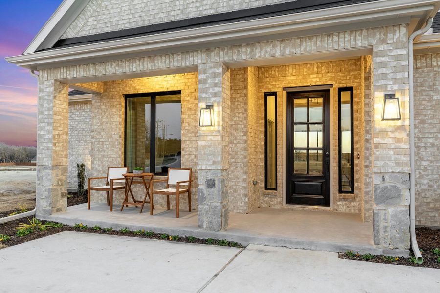 Exterior details of a home in Kentsdale Farms, DeSoto (Image 2). Exterior details of a home in Kentsdale Farms, DeSoto (Image 2).