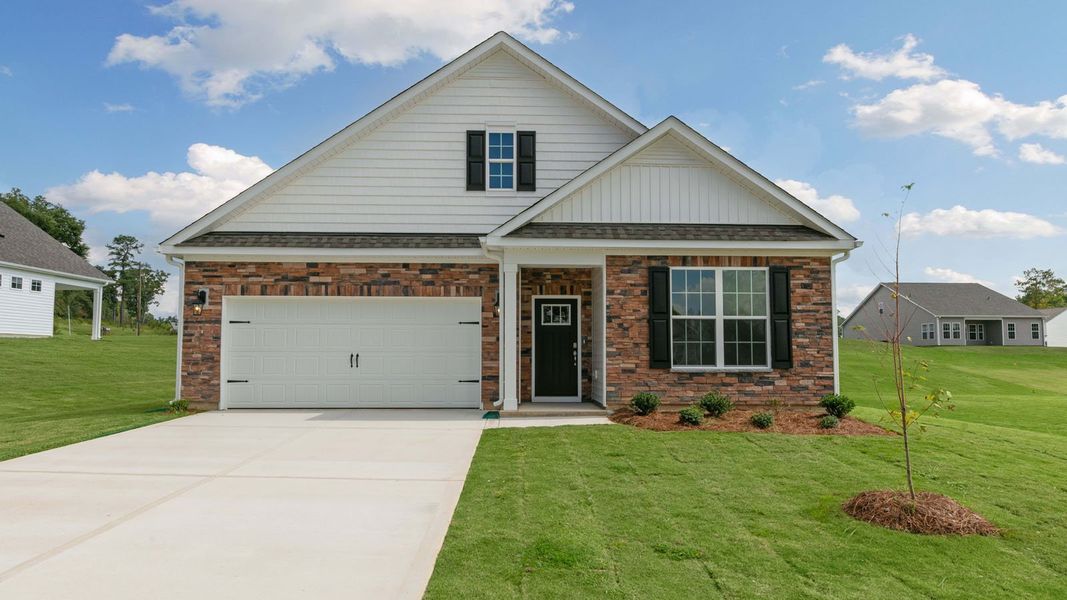 Front exterior of a home in the The Villas at Collinswood community, located in Aberdeen, NC (Image 14).