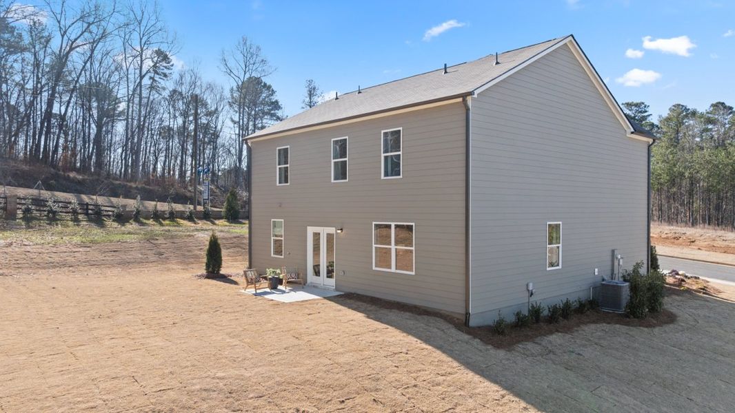Exterior details of a home in South Wind, Fairburn (Image 13).