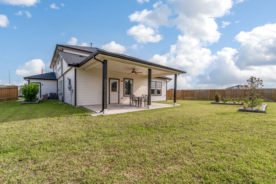 Front exterior of a home in the Bluestem community, located in Brookshire, TX (Image 11). Front exterior of a home in the Bluestem community, located in Brookshire, TX (Image 11).