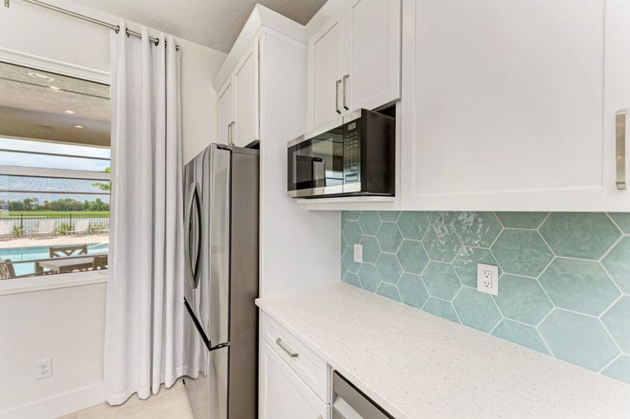 Furnished interior in a model home at The Laurels in Parrish (Image 152).