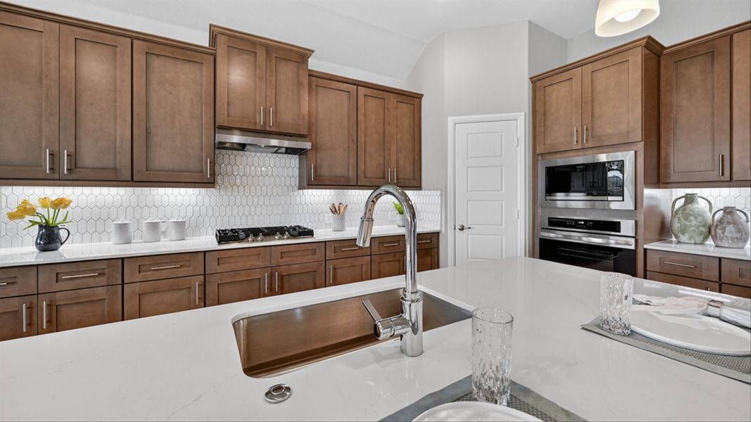 Furnished interior in a model home at Lakeview Pointe in Grand Prairie (Image 26).