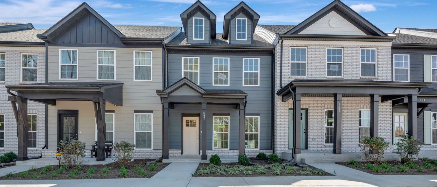 Front exterior of a home in the Oxford Station community, located in Gallatin, TN (Image 39).