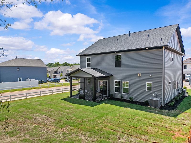 Porter II Back Exterior